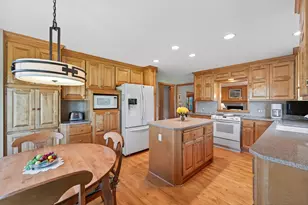 2614 Parkview Ct, White Bear Lake, MN 55110 - Photo 17