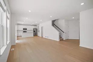 18310 Gladiator Dr, Lakeville, MN 55068 - Photo 5