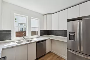 987 Dayton Ave, Saint Paul, MN 55104 - Photo 13