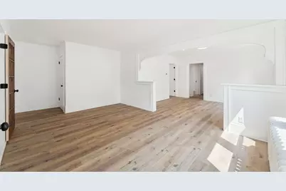 987 Dayton Avenue, Saint Paul, MN 55104 - Photo 5