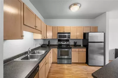 310 E 18th Street #201, Minneapolis, MN 55404 - Photo 11