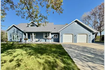 37654 S Eagle Lake Road, Battle Lake, MN 56515 - Photo 3