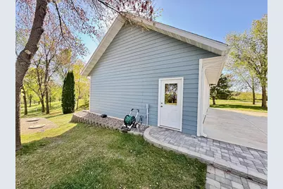 37654 S Eagle Lake Road, Battle Lake, MN 56515 - Photo 61