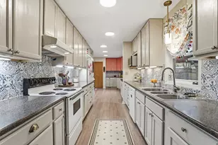 7877 Sunnyside Rd, Mounds View, MN 55112 - Photo 9