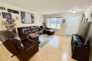 1708 Clifton Ave, Worthington, MN 56187 - Photo 3