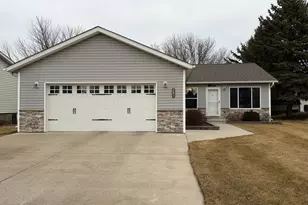 1708 Clifton Ave, Worthington, MN 56187 - Photo 1