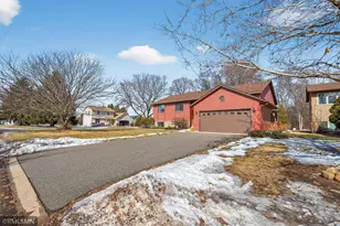 1481 Sextant Ave E, Maplewood, MN 55109 - Photo 3