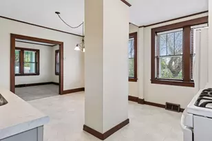982 Topping St, Saint Paul, MN 55103 - Photo 9
