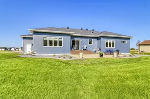 6910 2nd St NW, Moorhead, MN 56560 - Photo 11