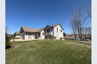 1005 12th Street SE, Waseca, MN 56093 - Photo 3