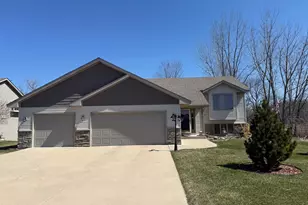 1005 12th St SE, Waseca, MN 56093 - Photo 1