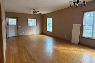 704 N Carver St, Winthrop, MN 55396 - Photo 7