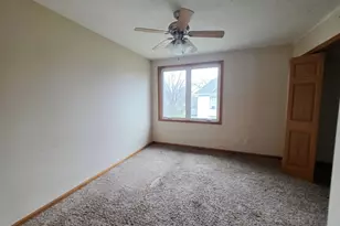 704 N Carver St, Winthrop, MN 55396 - Photo 21