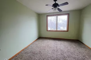 704 N Carver St, Winthrop, MN 55396 - Photo 19