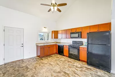 405 E Cheyenne Street, Roberts, WI 54023 - Photo 11