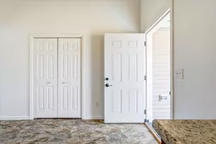 405 E Cheyenne St, Roberts, WI 54023 - Photo 7