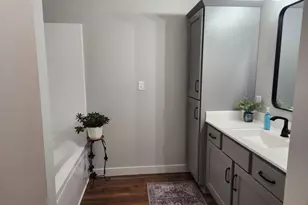 906 Funk Ave, Lakefield, MN 56150 - Photo 7