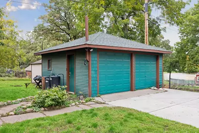 2233 15th Avenue E, North Saint Paul, MN 55109 - Photo 33