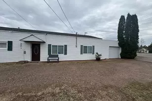 406 4th St, Moose Lake, MN 55767 - Photo 1