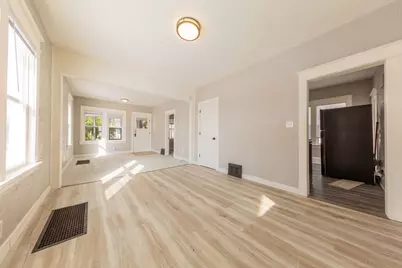 1002 Avon Street N, Saint Paul, MN 55103 - Photo 7