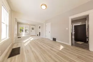 1002 Avon St N, Saint Paul, MN 55103 - Photo 7