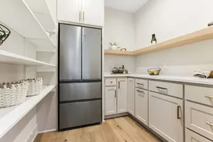 5609 Heather Ln, Edina, MN 55436 - Photo 11