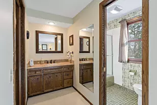 10809 Emerson Road S, Bloomington, MN 55431 - Photo 21