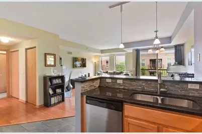 660 N 2nd Street #401, Minneapolis, MN 55401 - Photo 5