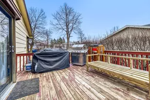 9733 Thomas Ave N, Brooklyn Park, MN 55444 - Photo 5