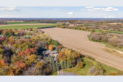 582 Country Oaks Lane, River Falls, WI 54022 - Photo 3