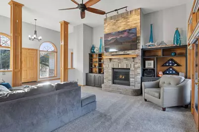 582 Country Oaks Lane, River Falls, WI 54022 - Photo 5