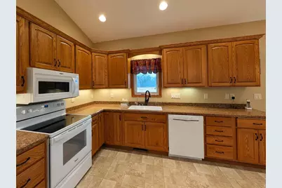 2033 Park Avenue, Montevideo, MN 56265 - Photo 17