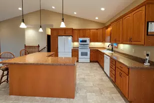 2033 Park Ave, Montevideo, MN 56265 - Photo 11