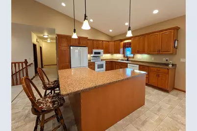 2033 Park Avenue, Montevideo, MN 56265 - Photo 9