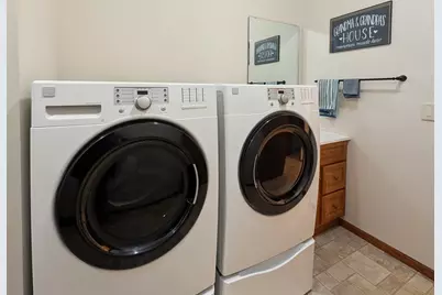 2033 Park Avenue, Montevideo, MN 56265 - Photo 39