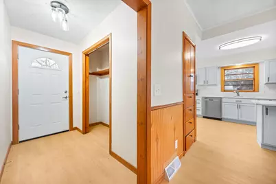 540 Brown Street SW, Hutchinson, MN 55350 - Photo 11