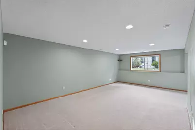 17582 Hackberry Court, Eden Prairie, MN 55347 - Photo 9