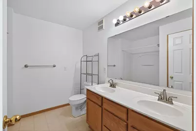 17582 Hackberry Court, Eden Prairie, MN 55347 - Photo 21