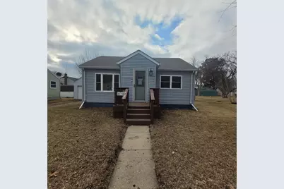 824 Collins Avenue, Windom, MN 56101 - Photo 11