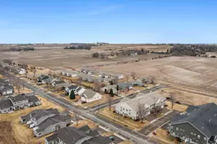 2504 Country View Dr, Northfield, MN 55057 - Photo 5