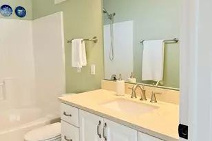 533 Hampton Dr W, Moorhead, MN 56560 - Photo 7