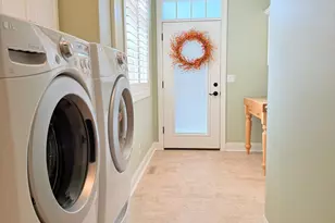 533 Hampton Dr W, Moorhead, MN 56560 - Photo 15