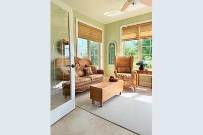 533 Hampton Drive W, Moorhead, MN 56560 - Photo 3