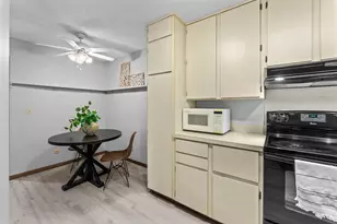 2485 Canabury Dr, Little Canada, MN 55117 - Photo 13