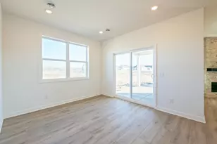 5198 Long Pointe Bay, Woodbury, MN 55129 - Photo 3