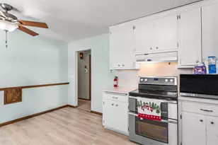 11019 Stanley Rd, Bloomington, MN 55437 - Photo 9