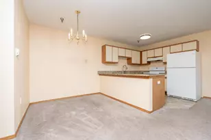 1279 Taylor St, Shakopee, MN 55379 - Photo 9