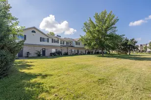 1279 Taylor St, Shakopee, MN 55379 - Photo 19