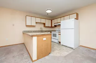 1279 Taylor St, Shakopee, MN 55379 - Photo 7