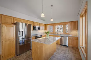 14313 Savanna Oaks Dr, Savage, MN 55378 - Photo 5
